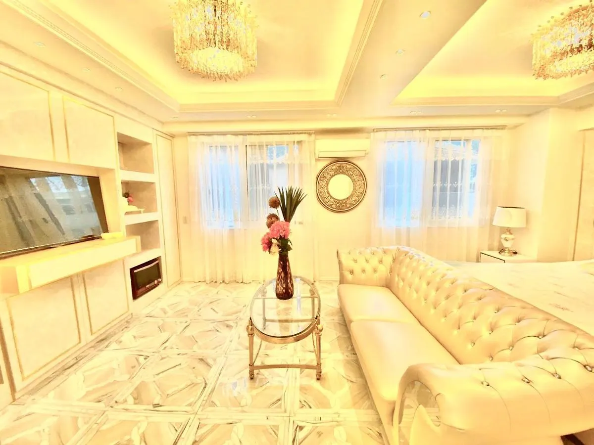 Reimi Mondo Tokyo Guest house